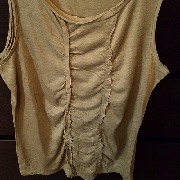 4/$25 J Crew ruffled tank top Small - Picture 3 of 4